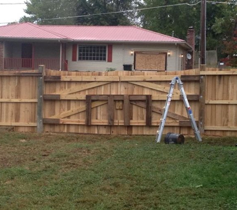 Matt Davidson Fencing - Hopkinsville, KY. Back%20of%2016%20ft%20double%20gate