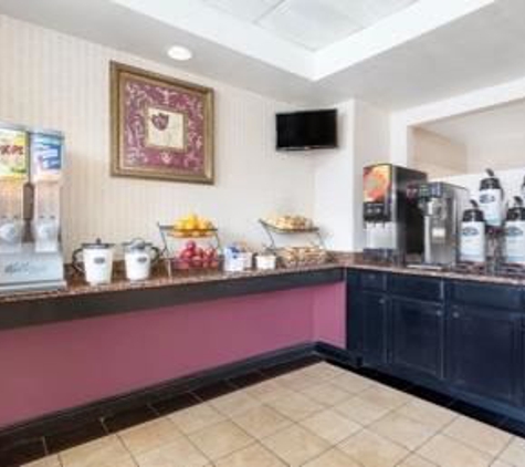 Baymont Inn & Suites - Prince George, VA