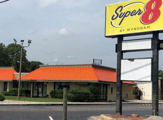 Super 8 by Wyndham Battleboro/Rocky Mount - Battleboro, NC