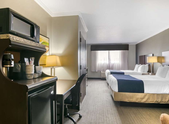 Best Western Plus Olathe Hotel - Olathe, KS