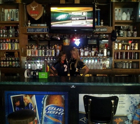 Top Shooters Sports Bar - Columbia, IL