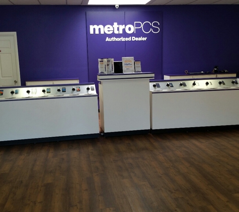 Metro Pcs - West Covina, CA