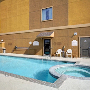 Comfort Inn & Suites - Navasota, TX