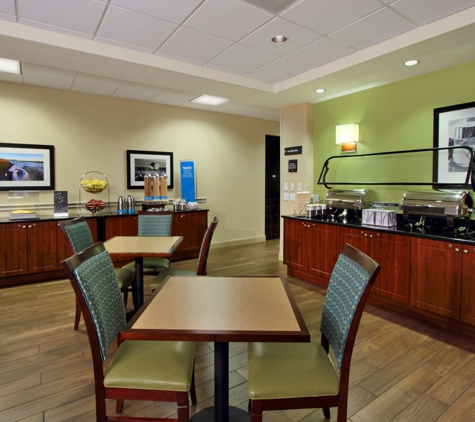 Hampton Inn Cocoa Beach/Cape Canaveral - Cocoa Beach, FL