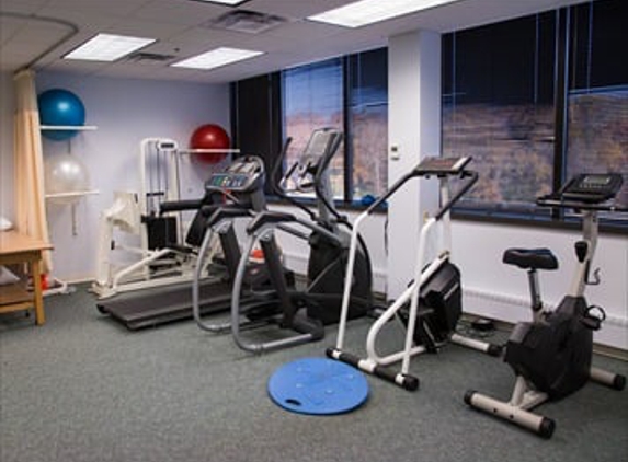 SSM Health Physical Therapy - Town and Country - Walker Medical - Saint Louis, MO