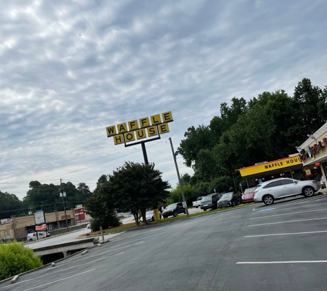 Waffle House - Decatur, GA