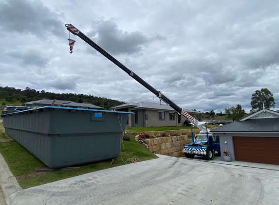 Wolff Cranes - Upper Tenthill, QLD. Crane Hire Franna Crane