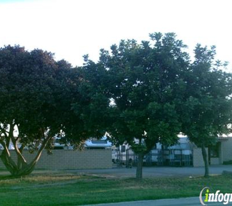 U-Haul Neighborhood Dealer - Anaheim, CA