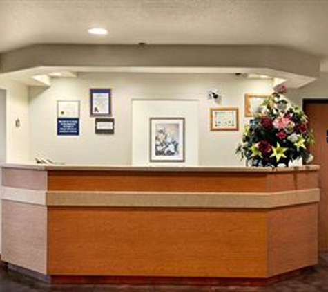 Americas Best Value Inn & Suites Ada - Ada, OK