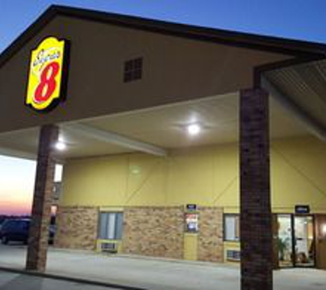 Super 8 - Butler, MO