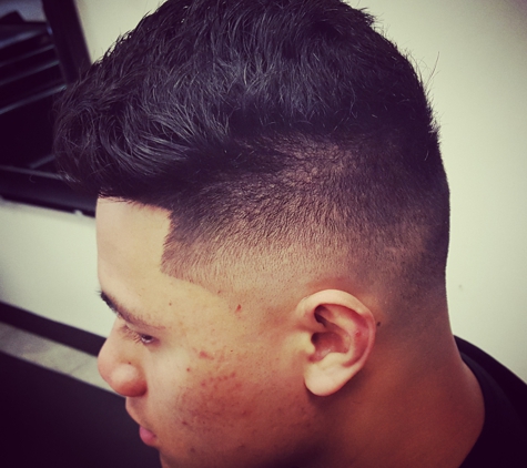 Calis Finest Barbar Launge - Bakersfield, CA. Jay the barber