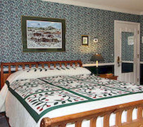 McCaffrey House Bed & Breakfast Inn - Twain Harte, CA