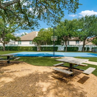 Estates at Las Colinas - Irving, TX