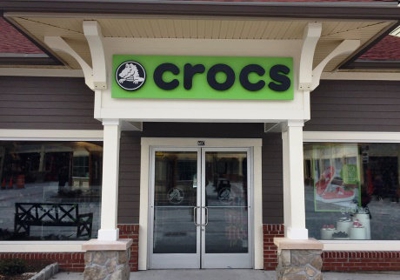 crocs store woodbury commons