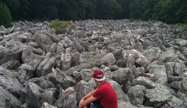 Blue Rocks Family Campground - Lenhartsville, PA