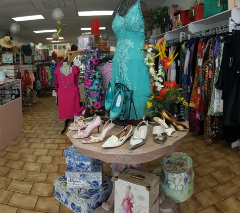 Donna's Consignment Boutique - Saint Petersburg, FL