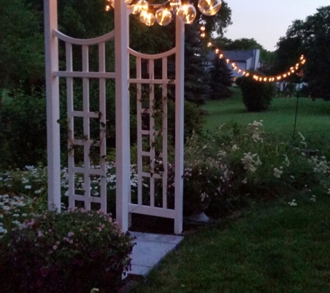 Express Garden Weddings - New Berlin, WI. Evening wedding with beautiful lighting