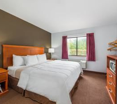 Super 8 by Wyndham Georgetown - Georgetown, KY