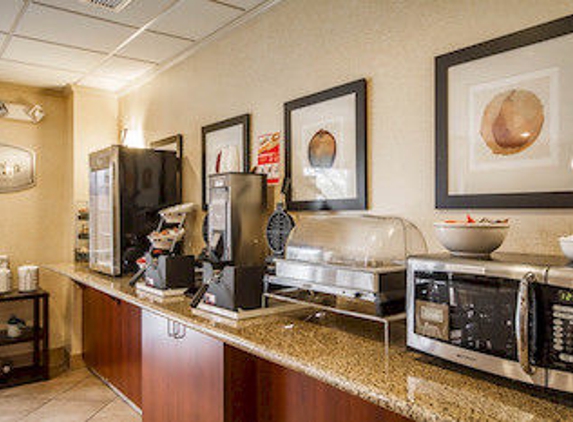 Sleep Inn & Suites Airport - Milwaukee, WI