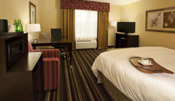 Hampton Inn & Suites Seattle/Federal Way - Federal Way, WA