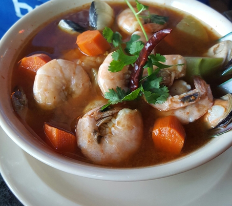 El Chilito - Oxnard, CA. Costa Brava (seafood soup)