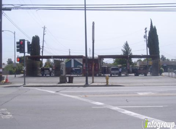 White Road Coin-Op Car Wash - San Jose, CA