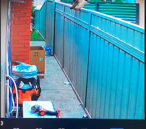 Valley Air Conditioning - Thornton, NSW. No respect for existing property. Panel extension rail now bowed