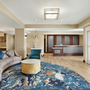 Homewood Suites by Hilton Kansas City-Airport - Kansas City, MO