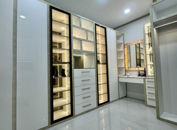 VelArt Designer Kitchens & Baths - Miami, FL. Walk-in Closet by VelArt