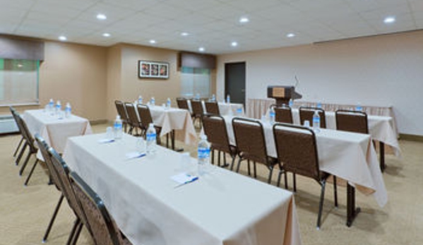 Holiday Inn Express & Suites Ashtabula-Geneva - Austinburg, OH