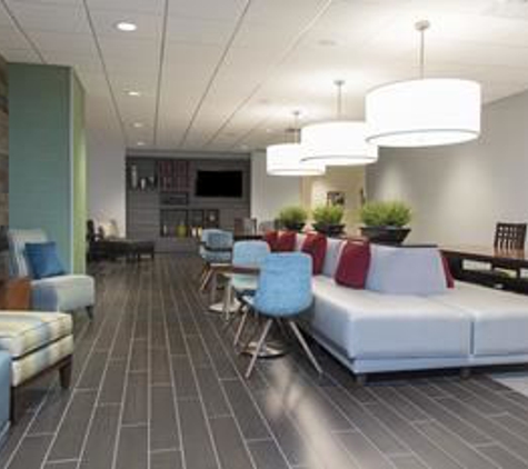 Home2 Suites by Hilton Indianapolis Downtown - Indianapolis, IN