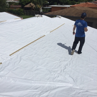 Universal Water Restoration - Pembroke Pines, FL. Roof tarp