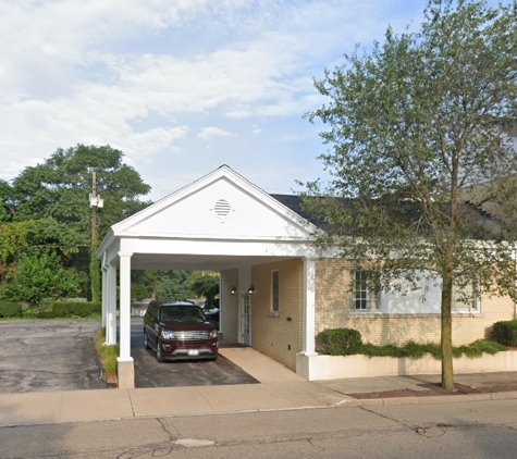 Hennessy-Bagnoli-Moore Funeral Home - Akron, OH