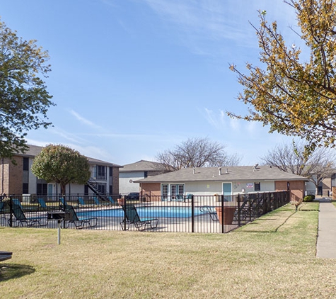 Indiana Village Apartments - Lubbock, TX