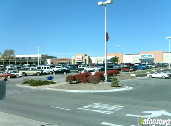 Wet Seal - Lincoln, NE