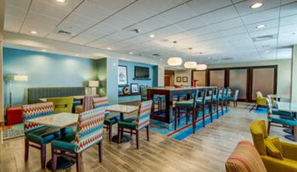 Hampton Inn Plant City - Plant City, FL