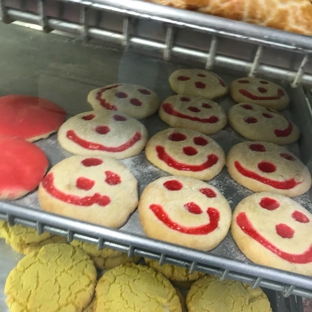 Panaderia San Fernando - San Fernando, CA