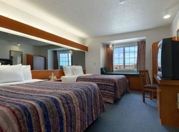 Microtel Motel - Owatonna, MN