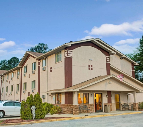 Super 8 - Spring Lake, NC