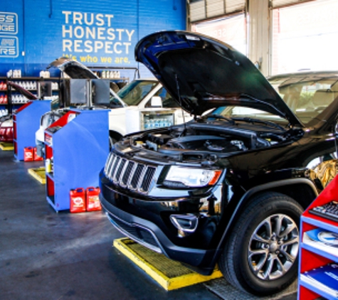 Express Oil Change & Tire Engineers - Kingsport, TN