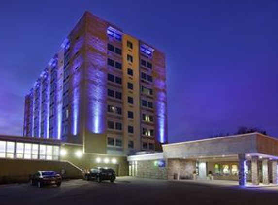 Holiday Inn Express & Suites Pittsburgh West - Green Tree - Pittsburgh, PA