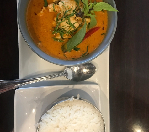 Monora Thai - Cerritos, CA