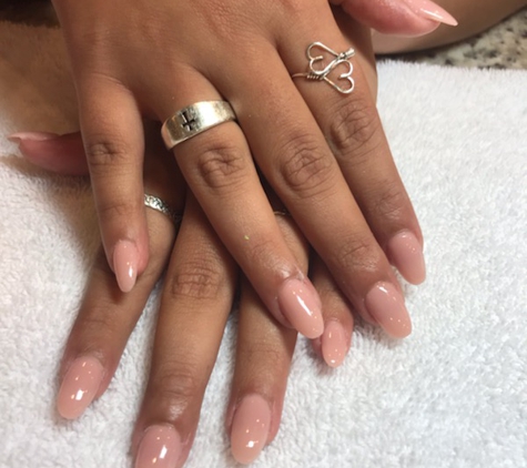 Deluxe Nail & SP - Cypress, TX