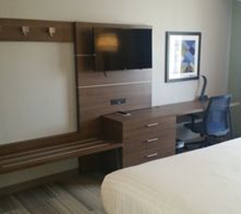 Holiday Inn Express & Suites Fort Mill - Fort Mill, SC