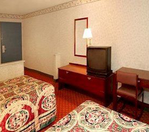 Econo Lodge - Laurel, MS