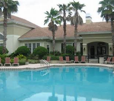 Lake's Edge Apartments - Sanford, FL