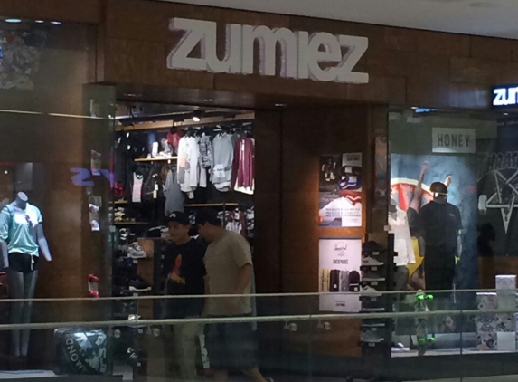 Zumiez - Glendale, CA. Great styles