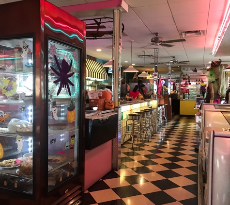 Ellies 50s Diner - Delray Beach, FL