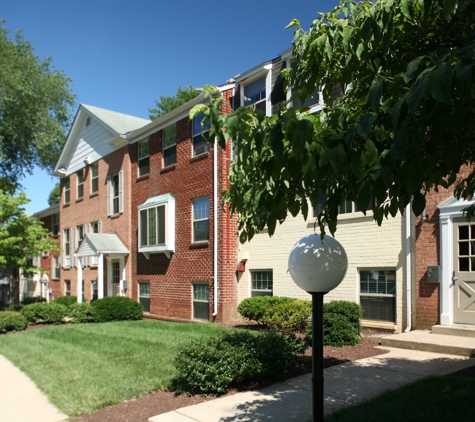 Village Square Wheaton Apartments - Silver Spring, MD