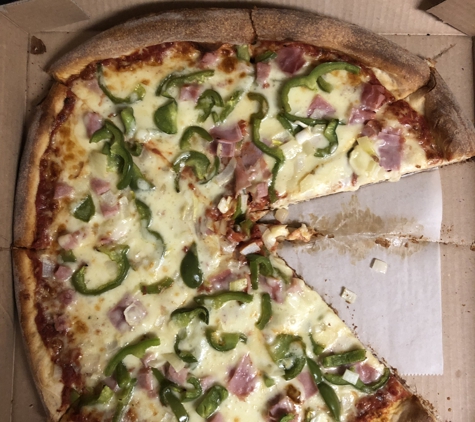 Italia New York Pizza - Walkersville, MD. Large ham, green pepper, and onion pizza.